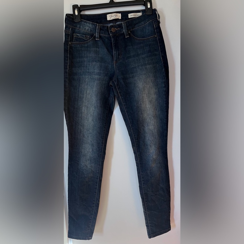 08- Jessica Simpson Kiss Me Super Skinny Jeans